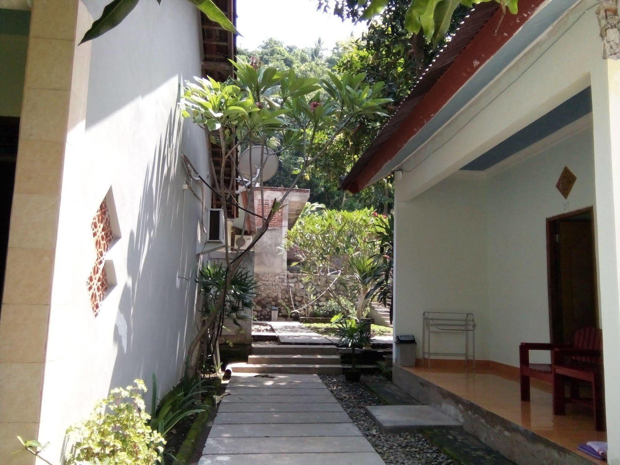 Mangsit Family Garden Homestay מראה חיצוני תמונה