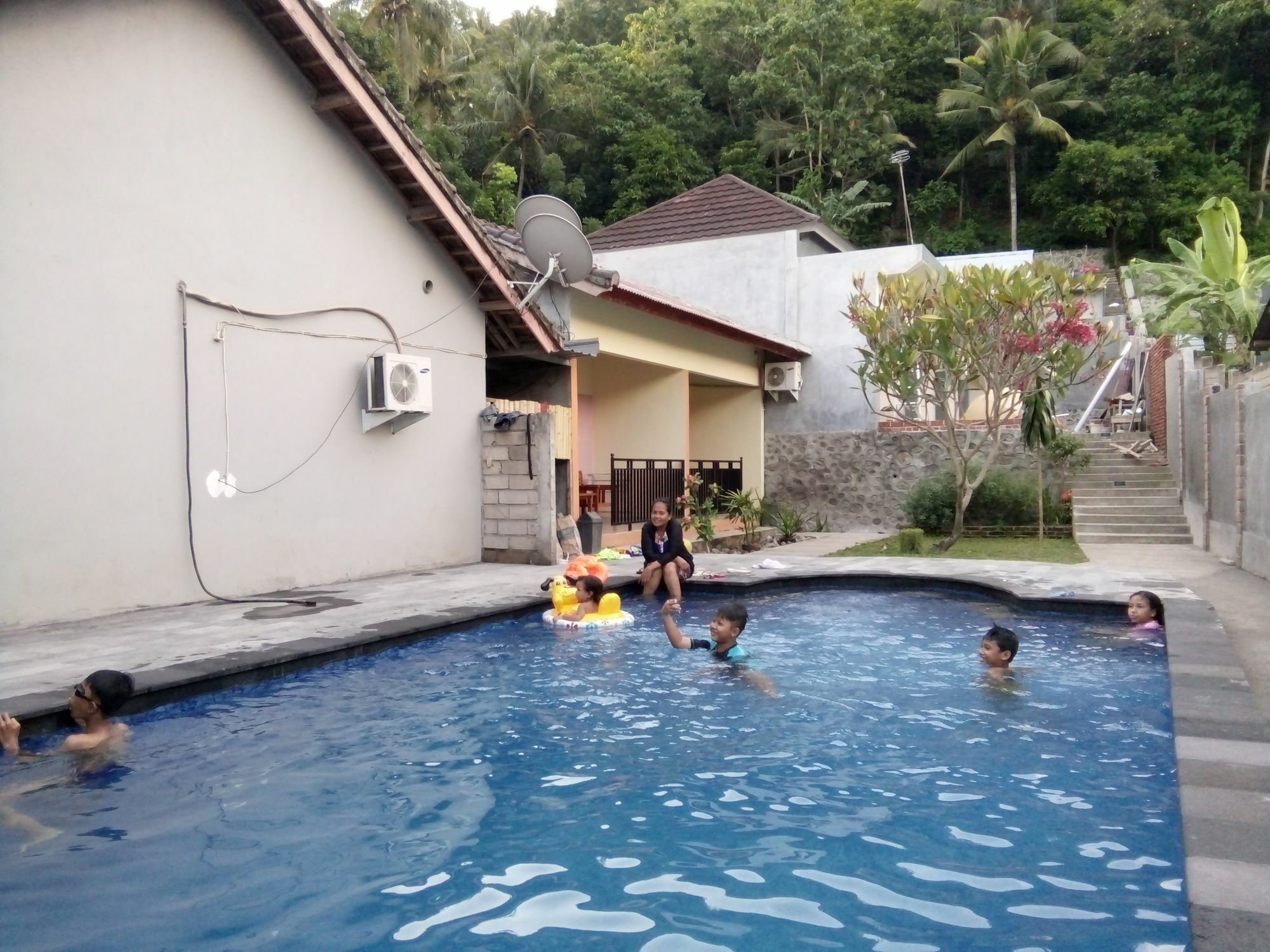 Mangsit Family Garden Homestay מראה חיצוני תמונה